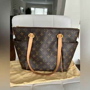 Louis Vuitton Totally PM Bag